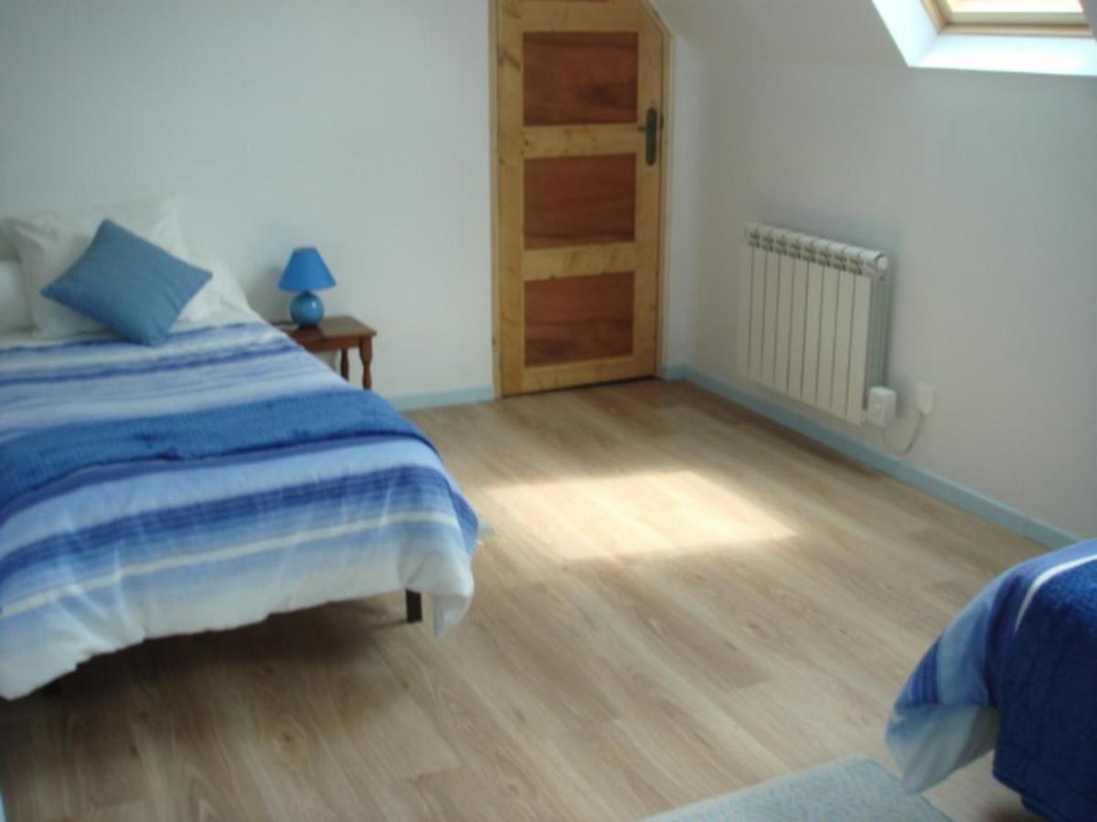 Hébergement de vacances Captivating 2-bed House With Log Burner In Kérien